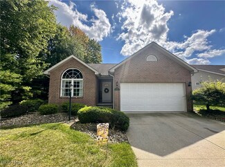 115 Royal Troon Dr SE Unit 115, Warren, OH 44484