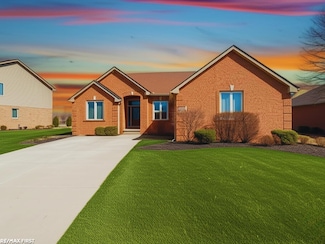 21152 Glenview Ct, Macomb, MI 48044