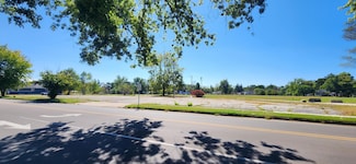 922 Pipestone St, Benton Harbor, MI 49022
