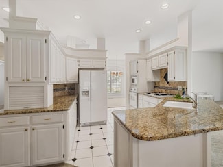 1816 Robin Ridge Dr, Norman, OK 73072