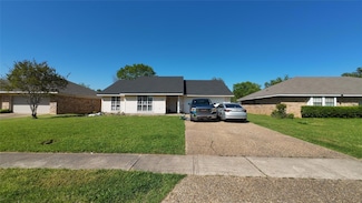 421 Highland Dr, Bossier City, LA 71111