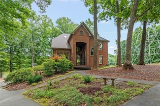 2020 La Dora Dr, High Point, NC 27265