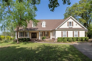 1761 Kissinger Ave, Springdale, AR 72762