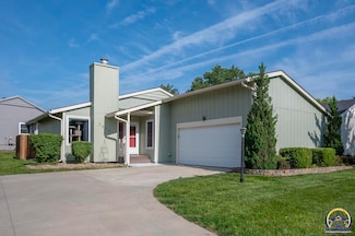 2925 SW Arrowhead Rd, Topeka, KS 66614