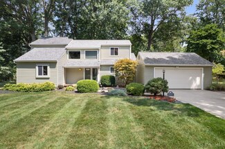 3742 Redthorne Dr, Amelia, OH 45102