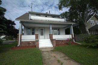 744 S 23rd St, Manitowoc, WI 54220
