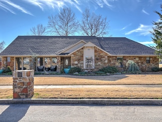 301 E Kingsport St, Broken Arrow, OK 74011