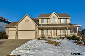 1108 E Cary St, Papillion, NE 68046