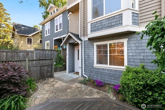 162 15th Ave, Seattle, WA 98122