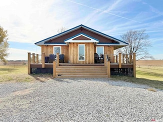 26855 SW 89th Rd, Beatrice, NE 68310