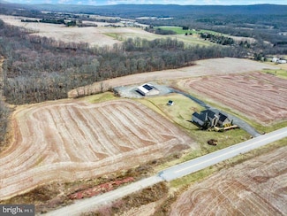 11 Pheasant Hill Dr, Halifax, PA 17032