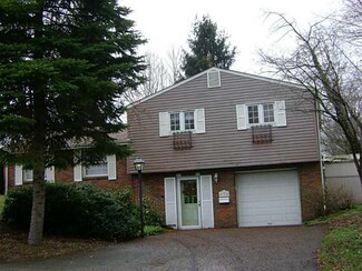 130 Surrey Dr, Delmont, PA 15626