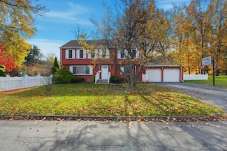5 Adams Ln, West Hartford, CT 06117