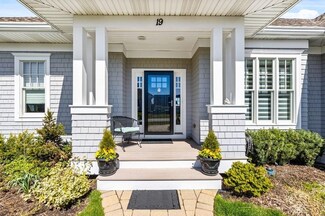 19 Eldredge Ln Unit 19, Cohasset, MA 02025