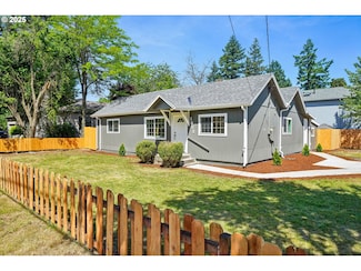 1952 SE 139th Ave, Portland, OR 97233