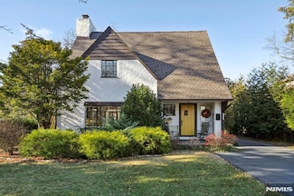 183 Sheridan Ave, Ho Ho Kus, NJ 07423