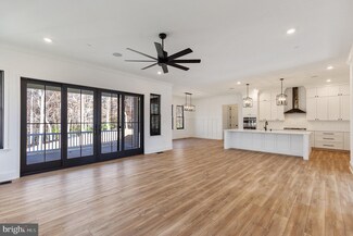 9384 Stonestreet Rd, La Plata, MD 20646