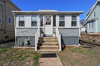 18 Palmetto Trail, East Haven, CT 06512