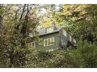 66 NW MacLeay Blvd, Portland, OR 97210