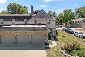 7711 W 102nd St, Overland Park, KS 66212
