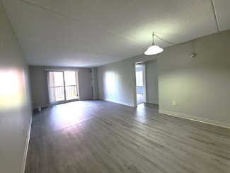 1 S Point Dr Unit 410, Dorchester, MA 02125