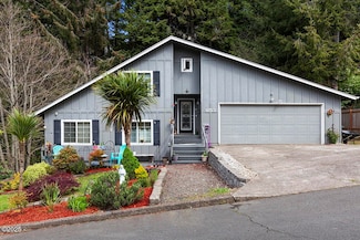 853 NE Lakewood Dr, Newport, OR 97365