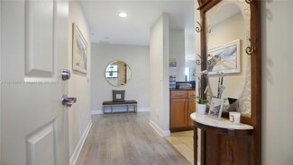 8390 SW 72nd Ave Unit 811, Miami, FL 33143