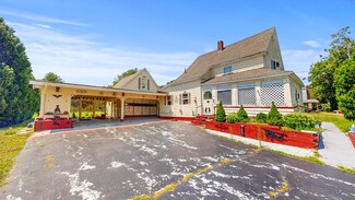 47 Grove St, Lewiston, ME 04240