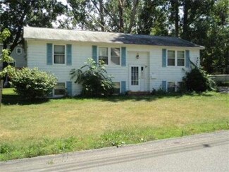 55 Cogswell St, Haverhill, MA 01832