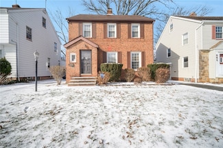 866 Keystone Dr, Cleveland, OH 44121