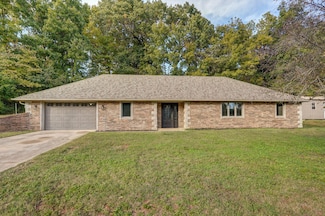 34 Sunset St, Cassville, MO 65625
