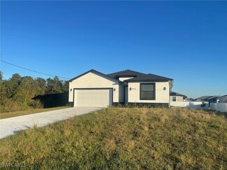 8012 Oakleaf Cir, Labelle, FL 33935
