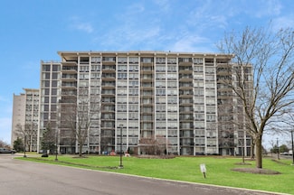 8801 W Golf Rd Unit 12B, Niles, IL 60714