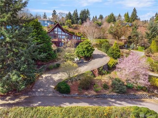 9246 SW Summerhurst Rd, Vashon, WA 98070