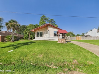 3605 N 9th St, Ocean Springs, MS 39564