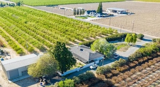 7669 E Conejo Ave, Selma, CA 93662