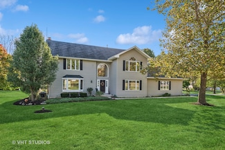 5N225 Fox Wilds Ct, Saint Charles, IL 60175