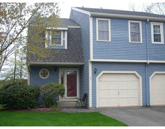 8 Village Green, Sturbridge, MA 01566