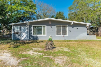 611 Shrewsbury Rd, Mary Esther, FL 32569