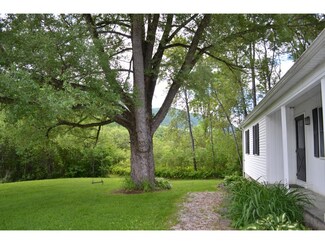 2103 Richville Rd, Manchester Center, VT 05255