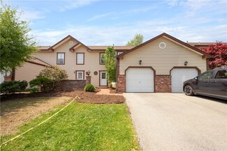 1470 Yorktown Dr, Lawrence, PA 15055