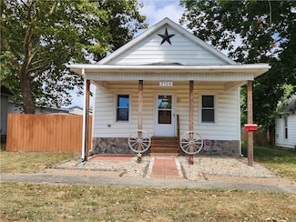 2104 Moultrie Ave, Mattoon, IL 61938