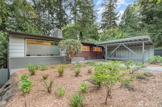 2329 NE 103rd St, Seattle, WA 98125
