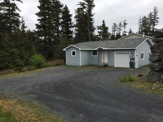 3703 Puffin Dr, Kodiak, AK 99615