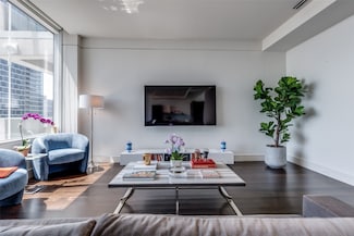 2408 Victory Park Ln Unit 1132, Dallas, TX 75219