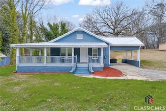 943 S Pond St, Toccoa, GA 30577