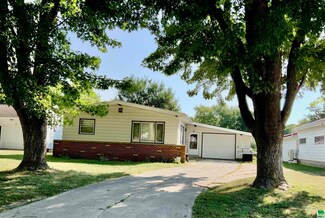 108 NW 9th St, Pocahontas, IA 50574