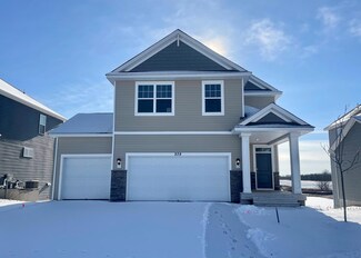 939 Silvercreek Ave W, Delano, MN 55328