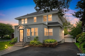 820 Prospect Ave, Ridgefield, NJ 07657