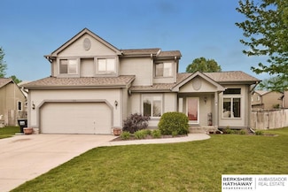 306 Harbor Cir, Papillion, NE 68133